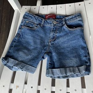 ☀️Girl’s Arizona Jean Shorts size 12